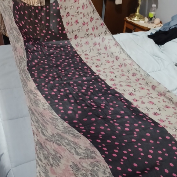 Sheer Scarf - Picture 3 of 7